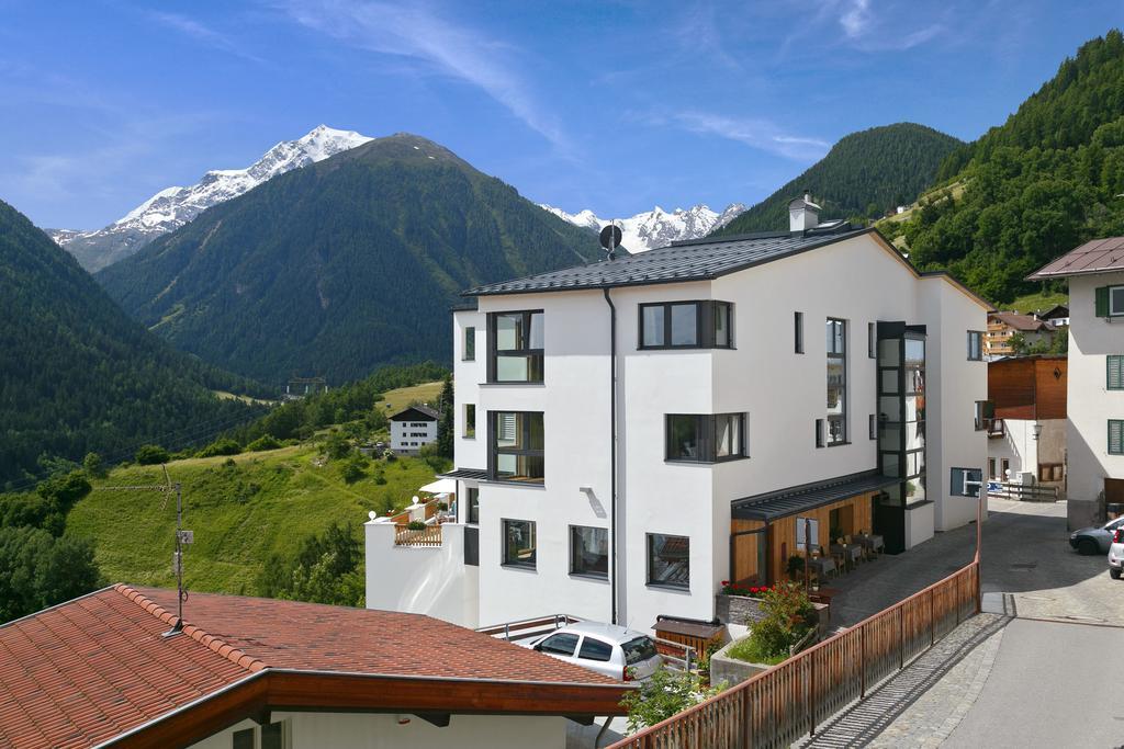 Hotel Sonne Stelvio Esterno foto